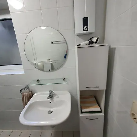 Апартаменты Eifel Dahmen *